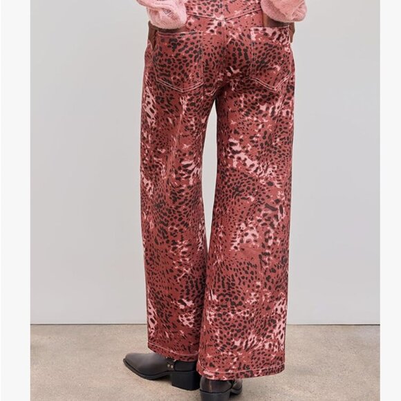 NWT CIDER Mid Waist Pink Leopard Wide Leg Denim Jeans Pants - Picture 2 of 7